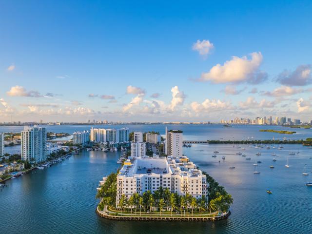 2 BR, 2 BA Apartment 8000 West Dr Unit 505, Miami Beach, FL 33141