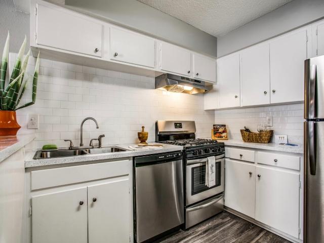 2 BR, 2 BA Apartment 8011 North New Braunfels Avenue Unit 1 111, San Antonio, TX 78209
