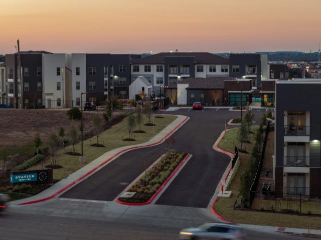 2 BR, 2 BA Apartment 801 South W S Young Drive Unit 4304, Killeen, TX 76541