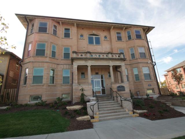 2 BR, 2 BA Apartment 804 Park Avenue Unit Unit 205 B1200, Omaha, NE 68105