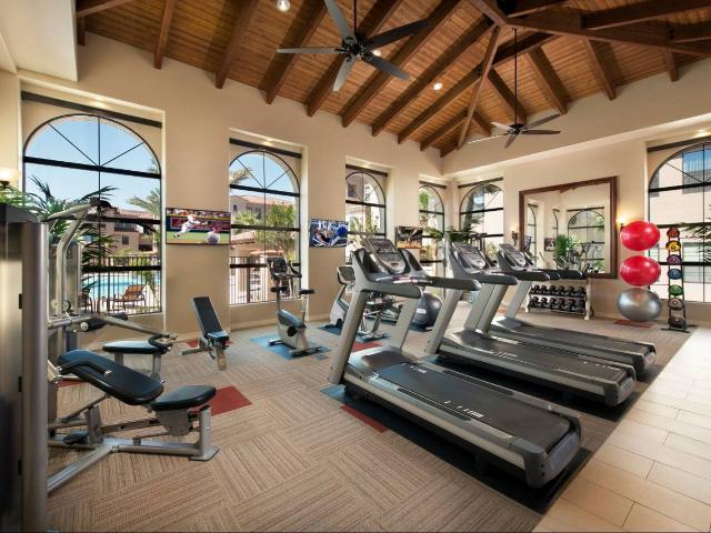 2 BR, 2 BA Apartment 8050 S Pointe Pkwy W Unit 1021, Phoenix, AZ 85044