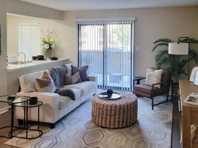 2 BR, 2 BA Apartment 8100 Perry St Unit 277, Overland Park, KS 66204