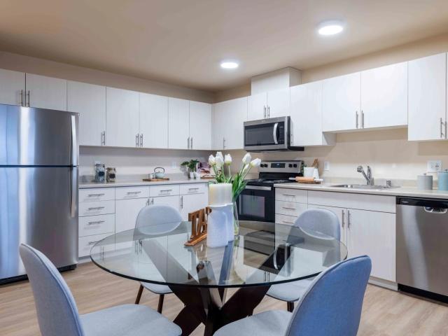 2 BR, 2 BA Apartment 8102 Evergreen Way Unit E506, Everett, WA 98203