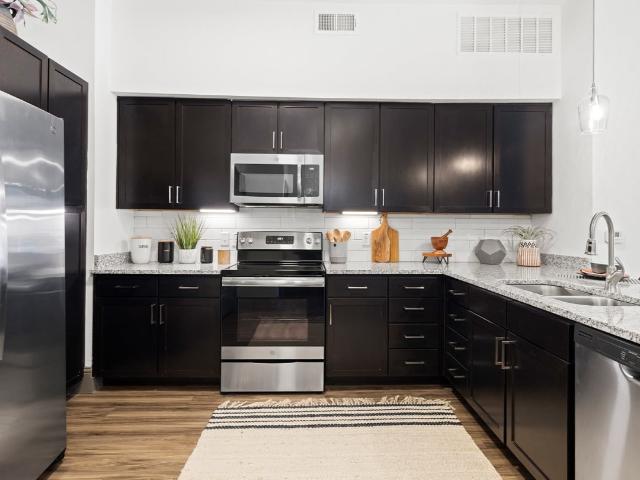 2 BR, 2 BA Apartment 810 Tally Blvd Unit 5208, Justin, TX 76247