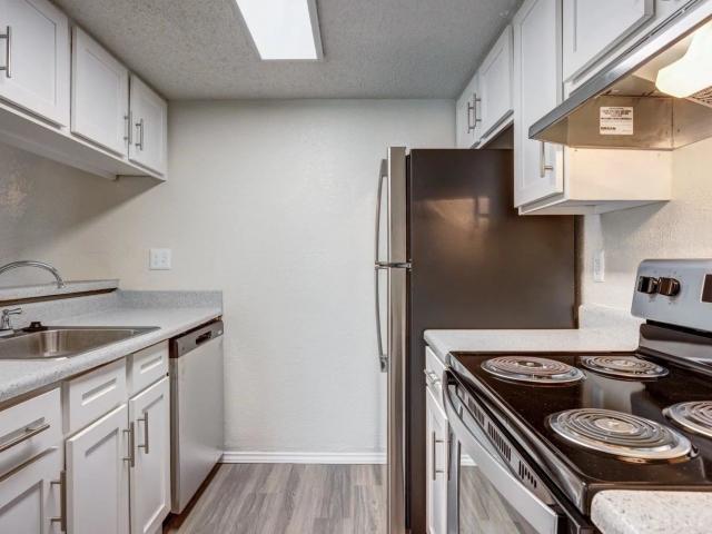 2 BR, 2 BA Apartment 811 Harvey Rd Unit 032, College Station, TX 77840