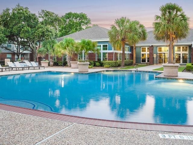2 BR, 2 BA Apartment 8181 Fannin Street Unit 01138, Houston, TX 77054