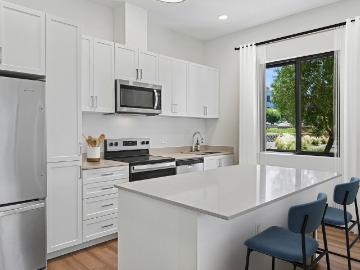 2 BR, 2 BA Apartment 823 Nordahl Road Unit 813 H, San Marcos, CA 92069