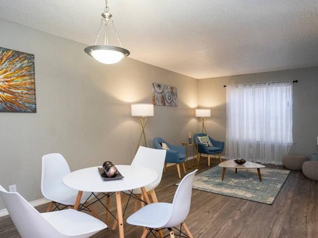 2 BR, 2 BA Apartment 8232 Research Blvd, Austin, TX 78758