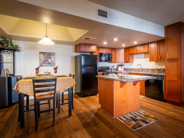 2 BR, 2 BA Apartment 8245 N 27th Ave Unit 2015, Phoenix, AZ 85051