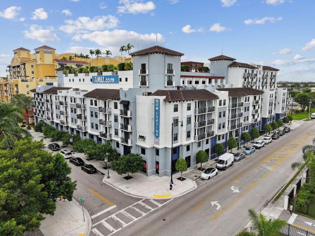 2 BR, 2 BA Apartment 8250 Southwest 72nd Court Unit E718, Miami, FL 33143