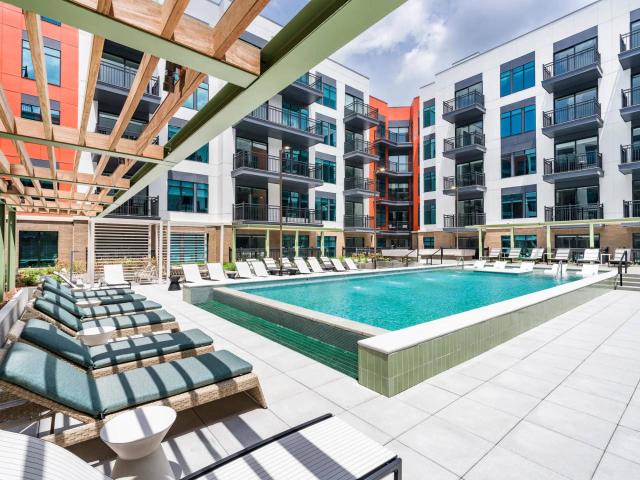 2 BR, 2 BA Apartment 825 6th Avenue South Unit 668, Nashville, TN 37203