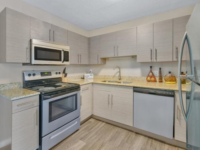 2 BR, 2 BA Apartment 8288 Wooster Pike Unit 830802, Cincinnati, OH 45227