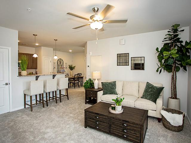 2 BR, 2 BA Apartment 831 Pecan Avenue Unit 850 304, Kernersville, NC 27284