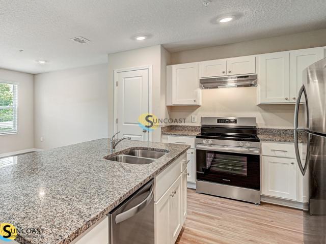 2 BR, 2 BA Apartment 9524 Hood Rd, Jacksonville, FL 32257