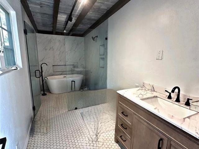 2 BR, 2 BA Apartment 9552 Ventura Way, Chatsworth, CA 91311
