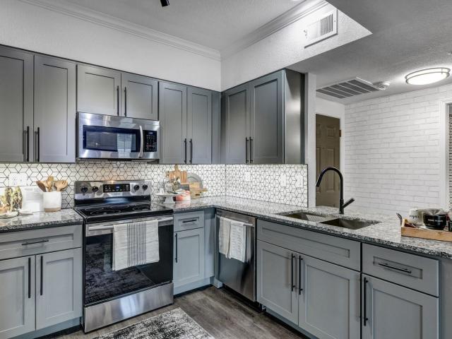 2 BR, 2 BA Apartment 9601 Custer Rd Unit 226, Plano, TX 75025