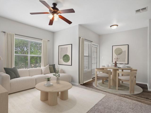 2 BR, 2 BA Apartment 971 East Sanford Street Unit 2202, Arlington, TX 76011