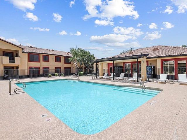 2 BR, 2 BA Apartment 975 S. Royal Palm Road Unit A106, Apache Junction, AZ 85119