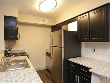 2 BR, 2 BA Apartment 9769 Audelia Rd, Dallas, TX 75238
