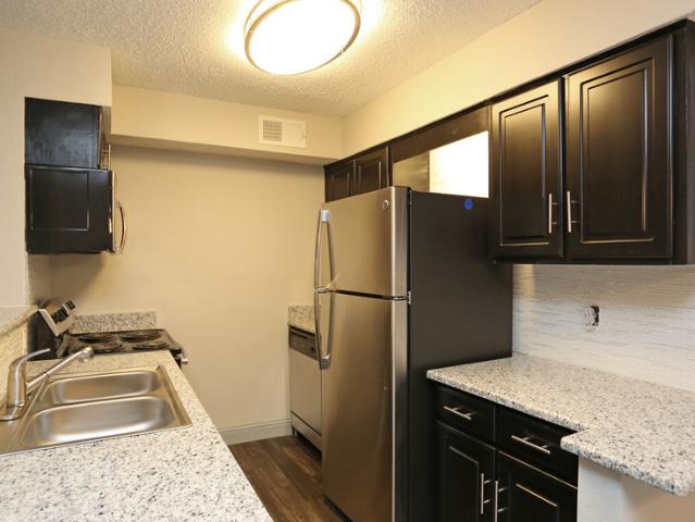2 BR, 2 BA Apartment 9769 Audelia Rd, Dallas, TX 75238