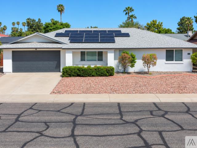 2 BR, 2 BA Apartment 9830 W Evergreen Dr, Sun City, AZ 85373