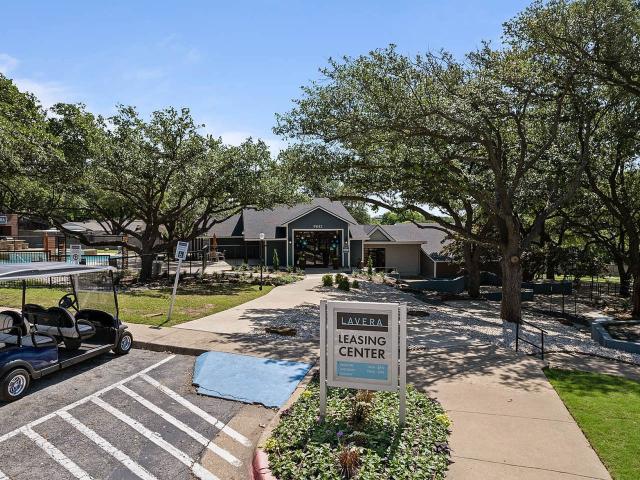 2 BR, 2 BA Apartment 9842 Audelia Road Unit 0252, Dallas, TX 75238