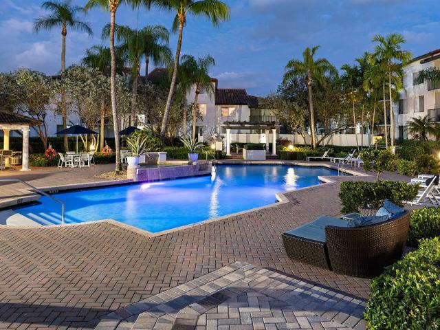 2 BR, 2 BA Apartment 9900 Sheridan Street Unit 305, Hollywood, FL 33024