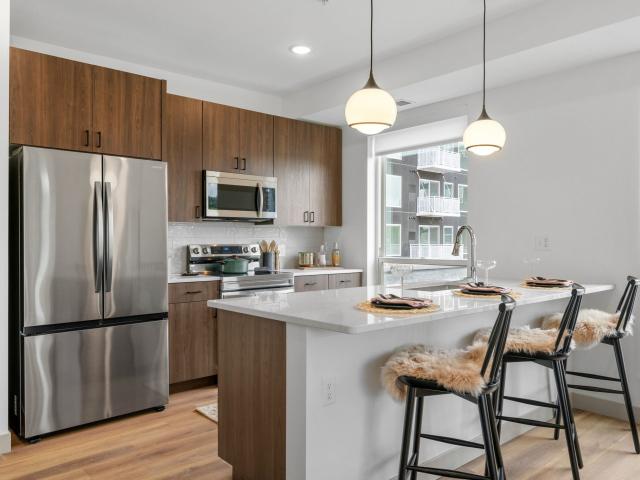 2 BR, 2 BA Apartment 9920 Wayzata Blvd Unit 553, Minneapolis, MN 55426
