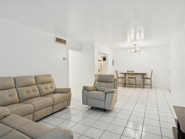 2 BR, 2 BA Apartment 9930 Pineapple Tree Drive, Boynton Beach, FL 33436