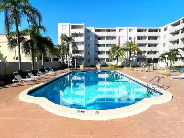 2 BR, 2 BA Apartment 999 Northeast 167th Street Unit 0106, Miami, FL 33162