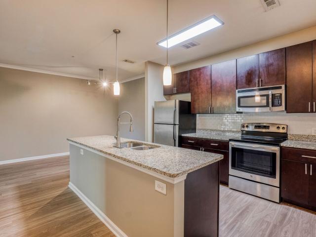 2 BR, 2 BA Apartment 9005 Post Canyon Lane Unit 4305, Charlotte, NC 28213