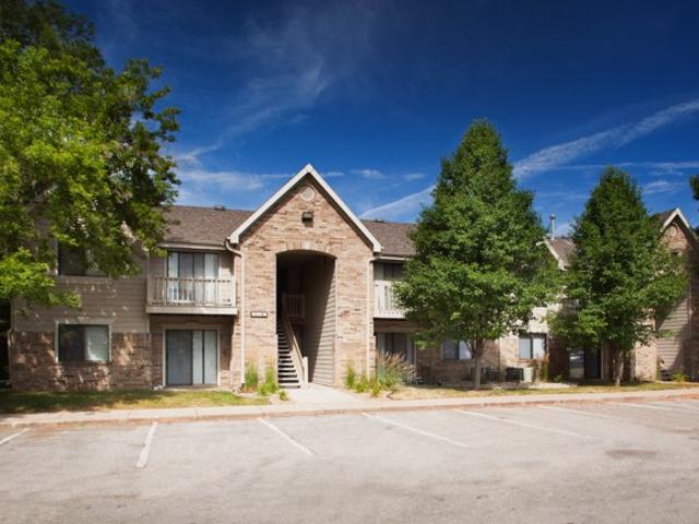 2 BR, 2 BA Apartment 900 65th Street Unit 02026, Windsor Heights, IA 50324