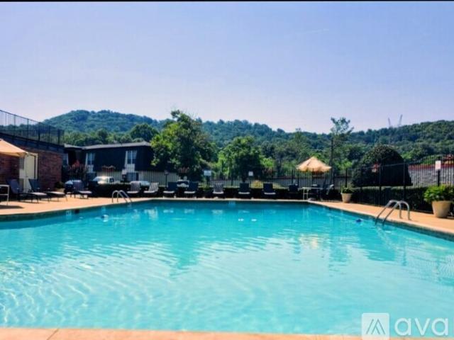 2 BR, 2 BA Apartment 900 Mountain Creek Road, Unit A3, Chattanooga, TN 37405