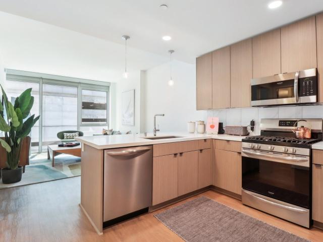 2 BR, 2 BA Apartment 700 W 9th St Unit 1808, Los Angeles, CA 90015