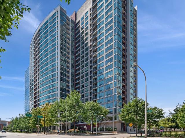 2 BR, 2 BA Apartment 900 South Clark Street Unit 1819, Chicago, IL 60605