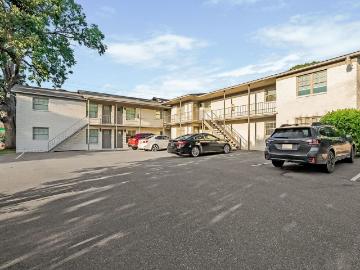 2 BR, 2 BA Apartment 901 38th Street South Unit 2, Birmingham, AL 35222