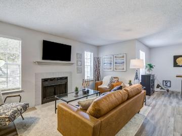 2 BR, 2 BA Apartment 901 East Greenway Glen Dr Unit 1401, Arlington, TX 76012