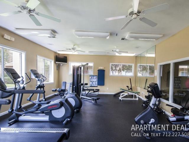 2 BR, 2 BA Apartment 907 Wilson RdÂ, Conroe, TX 77301
