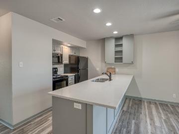 2 BR, 2 BA Apartment 906 Hi Circle North, Horseshoe Bay, TX 78657