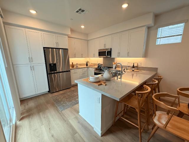 2 BR, 2 BA Apartment 909 West 1st Street Unit 154, Azusa, CA 91702