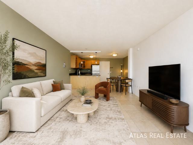 2 BR, 2 BA Apartment 909 Logan Street, Denver, CO 80203
