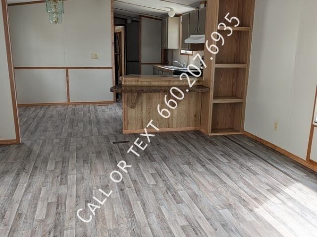 2 BR, 2 BA Apartment 913 N Taylorville Blvd, Taylorville, IL 62568