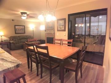 2 BR, 2 BA Apartment 911 E Avenue, Coronado, CA 92118