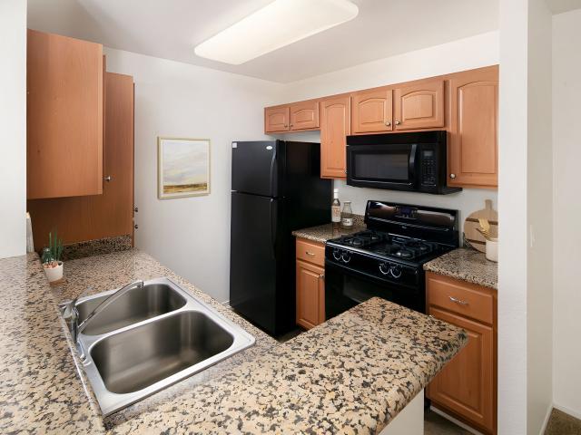 2 BR, 2 BA Apartment 9130 Kiefer Boulevard Unit 56, Sacramento, CA 95826
