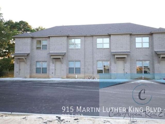 2 BR, 2 BA Apartment 915 Martin Luther King Blvd, Jonesboro, AR 72401