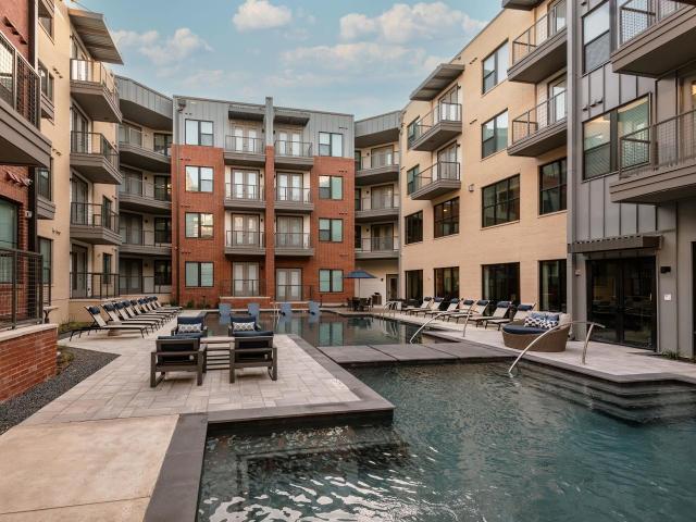 2 BR, 2 BA Apartment 923 East Carson Street Unit 1112, San Antonio, TX 78208