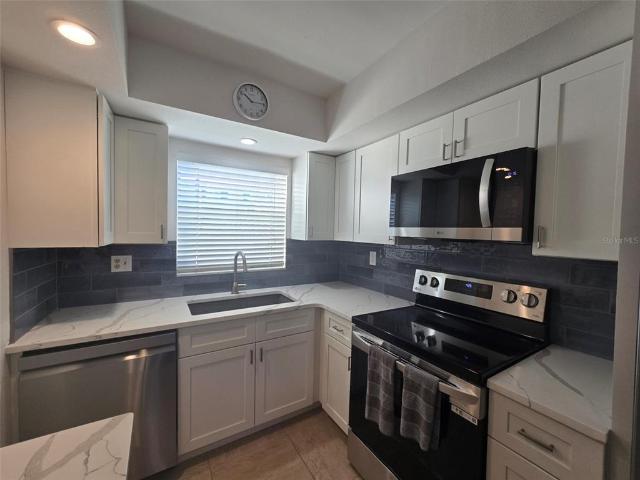 2 BR, 2 BA Apartment 9200 Midnight Pass Road, Sarasota, FL 34242