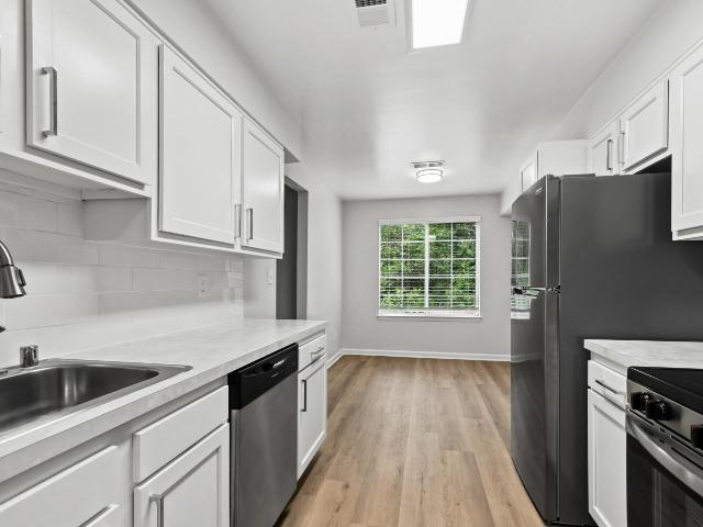 2 BR, 2 BA Apartment 9206 Oswald Way Unit P15 1A, Rosedale, MD 21237