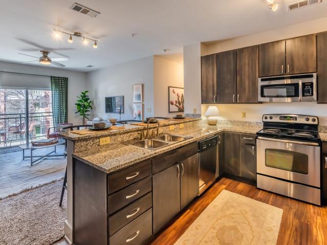 2 BR, 2 BA Apartment 927 West Morgan Street Unit 359, Raleigh, NC 27603