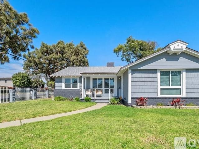 2 BR, 2 BA Apartment 9300 S 10th Ave, Inglewood, CA 90305